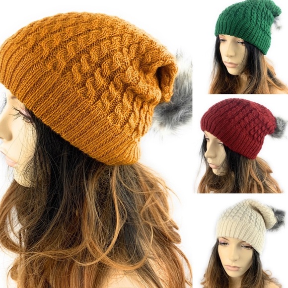 Slouch Beanie With Pom Ivory - Picture 3 of 5